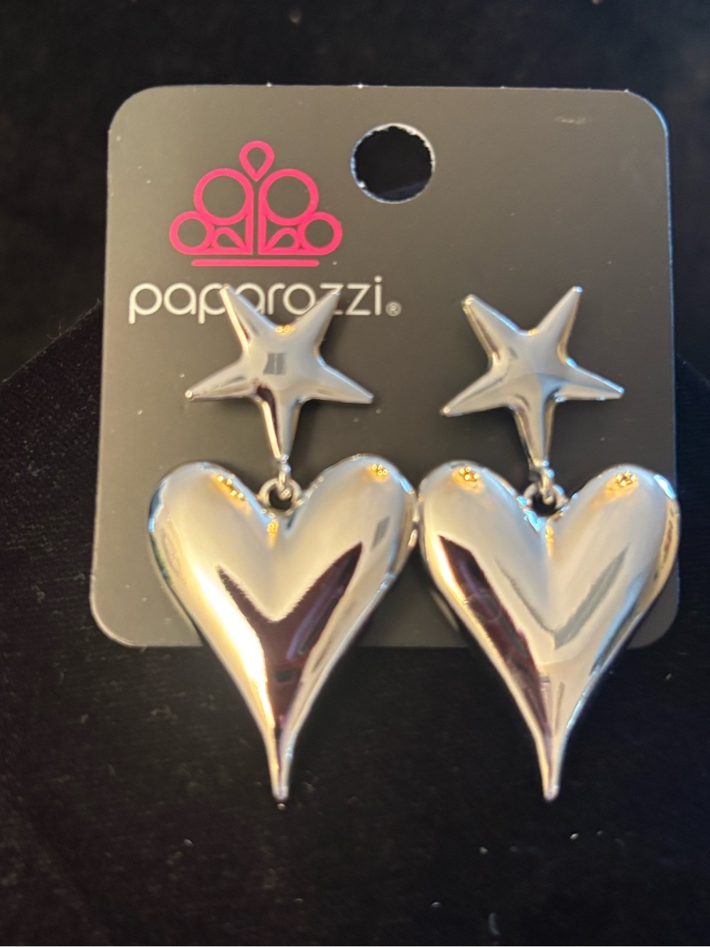 Paparazzi Shiny Silver Star Top with Puffy Heart Drops